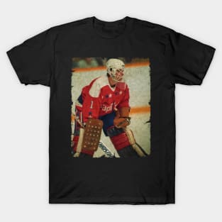 Pete Peeters, 1987 in Washington Capitals (3.06 GAA) T-Shirt